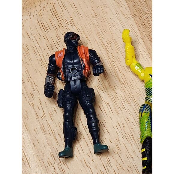 Action Figure Lot – Set of 5 Mixed Figurines - Picture 10 of 12